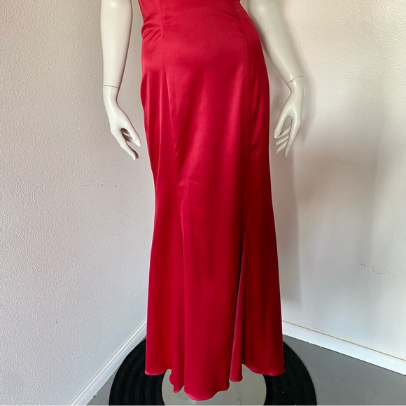 PROM Red Satin Gown with Sweetheart Neckline - Picture 5 of 9